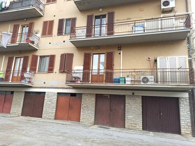 Appartamento in vendita a Castiglione del Lago via Roma, 152