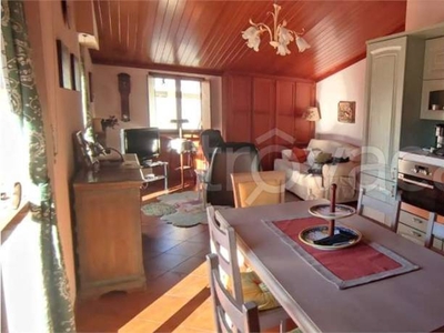 Appartamento in vendita a Challand-Saint-Anselme frazione Quincod