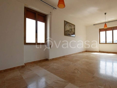 Appartamento in vendita a Chiaramonti brigata Sassari, 31