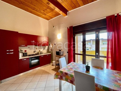 Appartamento in vendita a Corciano via Santorre Santarosa