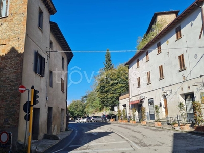 Appartamento in vendita a Deruta via Borgo Garibaldi, 44