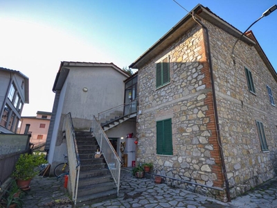 Appartamento in vendita a Fabro via Dante Alighieri