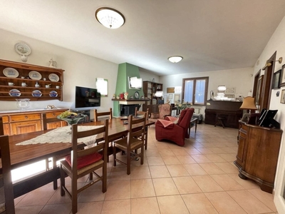 Appartamento in vendita a Foligno foligno Lago di Varano