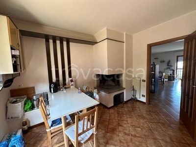 Appartamento in vendita a Foligno via Cadore , 20