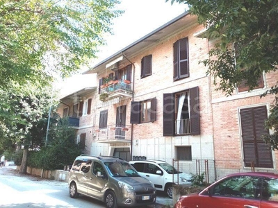 Appartamento in vendita a Foligno via Giosuè Toni