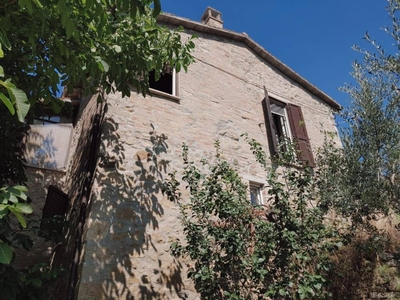 Casa Indipendente in vendita a Gualdo Cattaneo marcellano