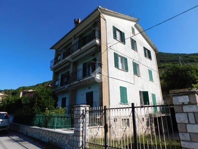 Appartamento in vendita a Gubbio frazione Monteleto, 36