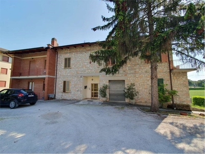 Appartamento in vendita a Gubbio via dei 5 Colli 100