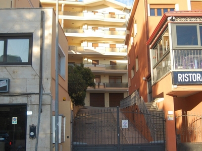 Appartamento in vendita a Iglesias iglesias Sella,17