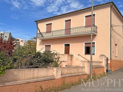 Appartamento in vendita a La Maddalena via Brigata Sassari