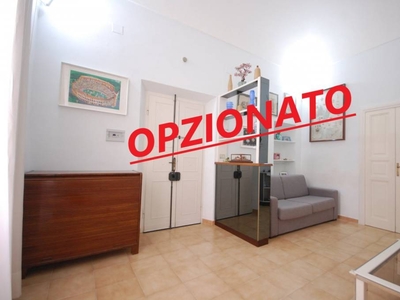 Appartamento in vendita a La Maddalena via Cairoli