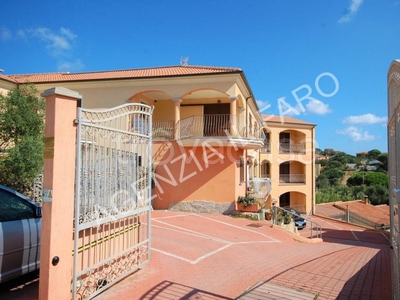 Appartamento in vendita a La Maddalena via Chiusedda