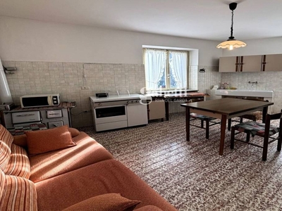 Appartamento in vendita a Ledro via Piave , 56