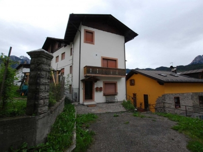 Appartamento in vendita a Lozzo di Cadore via Dante Alighieri