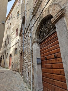 Appartamento in vendita a Lugnano in Teverina via Duca degli Abruzzi, 73