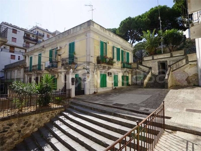 Appartamento in vendita a Messina via latina , 17