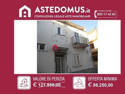 Appartamento in Vendita a Mondragone Via Crocifisso