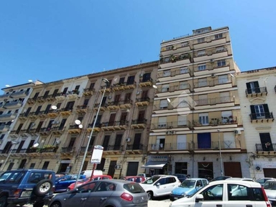 Appartamento in vendita a Palermo corso dei Mille con terrazzo, 186