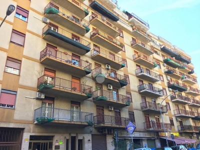Appartamento in vendita a Palermo corso Pisani, 92