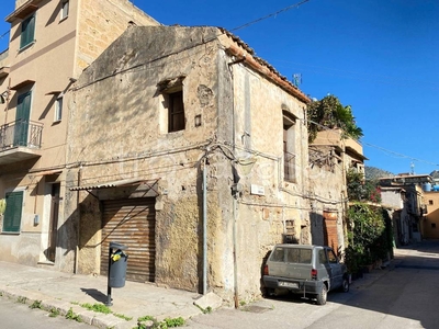 Appartamento in vendita a Palermo cortile Genova