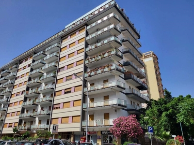 Appartamento in vendita a Palermo palermo Dei Nebrodi,46