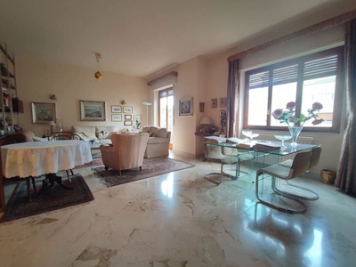 Appartamento in vendita a Palermo palermo Principe di paternã²,88