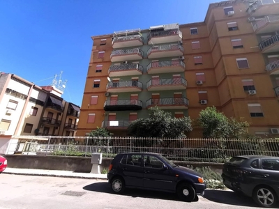 Appartamento in vendita a Palermo palermo Re Enzo,6