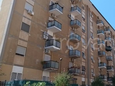 Appartamento in vendita a Palermo via Bronte, 12