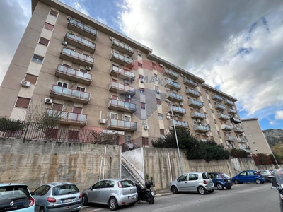 Appartamento in vendita a Palermo via Bronte, 72