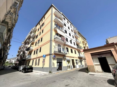 Appartamento in vendita a Palermo via Cortigiani, 29