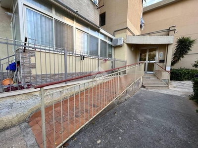 Appartamento in vendita a Palermo via del castoro, 3