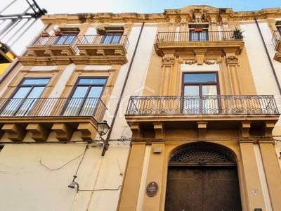 Appartamento in vendita a Palermo via Divisi, 74