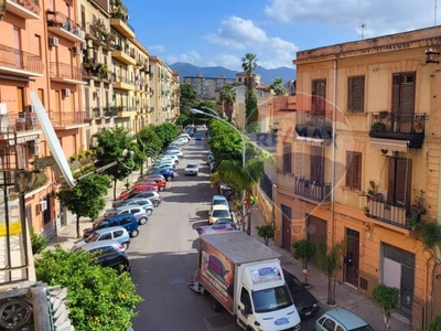 Appartamento in vendita a Palermo via Domenico Lancia Di Brolo, 25