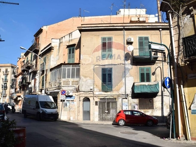 Appartamento in vendita a Palermo via d'ossuna, 195