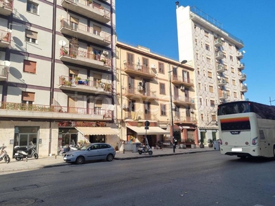 Appartamento in vendita a Palermo via Duca della Verdura