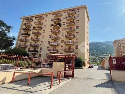 Appartamento in vendita a Palermo via emilio salgari, 75