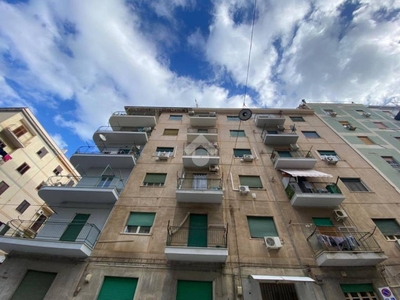 Appartamento in vendita a Palermo via Francesco Paolo Perez, 216
