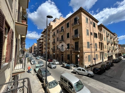 Appartamento in vendita a Palermo via Francesco Paolo Perez, 63