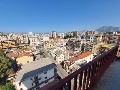 Appartamento in vendita a Palermo via Giovanni Paisiello