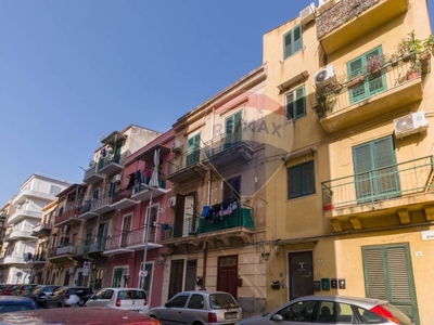 Appartamento in vendita a Palermo via Giuseppe Crispi, 15