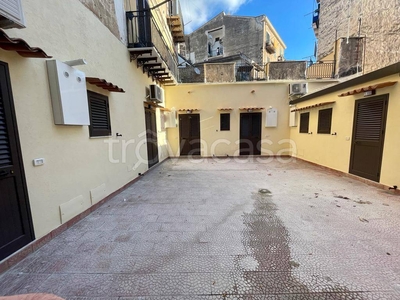 Appartamento in vendita a Palermo via Guglielmo il Buono, 149