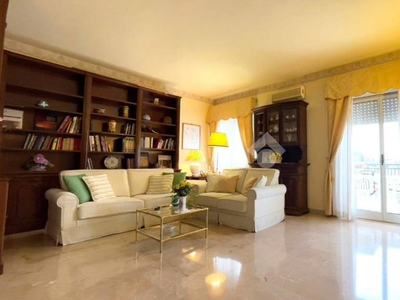 Appartamento in vendita a Palermo via limone, 40