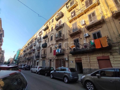 Appartamento in vendita a Palermo via Paolo Emiliani Giudici, 48