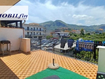 Appartamento in vendita a Palermo via pomara