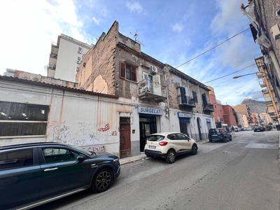 Appartamento in vendita a Palermo via Quinta Casa, 26