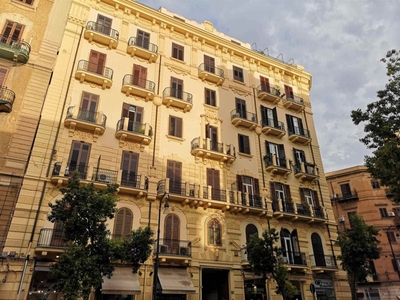 Appartamento in vendita a Palermo via Roma 83