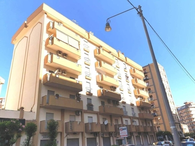 Appartamento in vendita a Palermo via s. Raffaele Arcangelo, 13