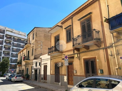 Appartamento in vendita a Palermo via Tommaso Aversa, 14