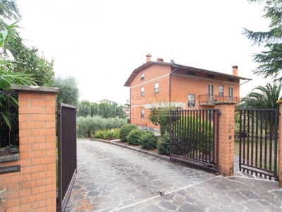 Appartamento in vendita a Perugia strada Madonna delle Grazie