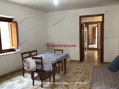 Appartamento in vendita a Pollina via Libertà, 115